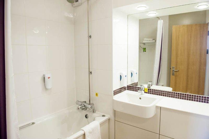 Premier Inn Runcorn Extérieur photo