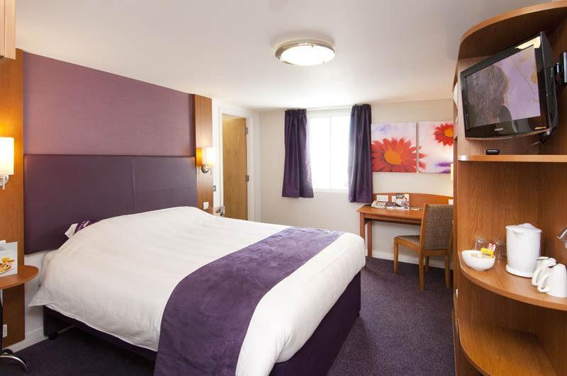 Premier Inn Runcorn Extérieur photo