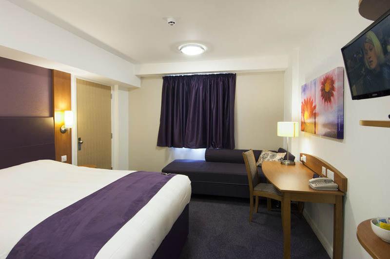 Premier Inn Runcorn Extérieur photo